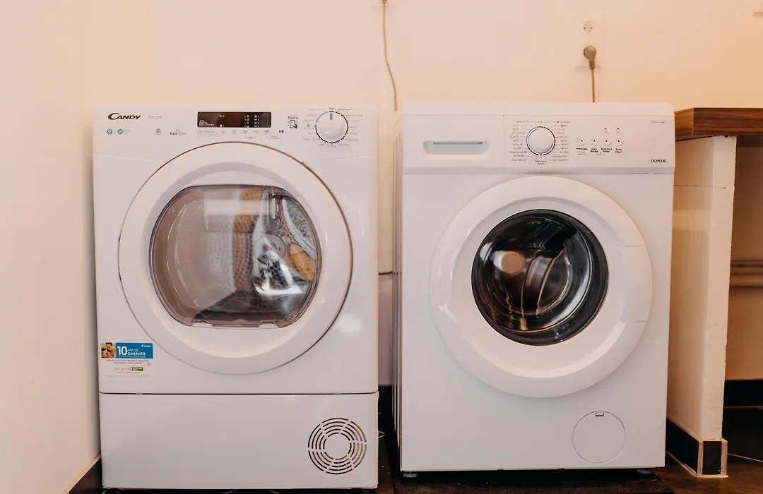 Coeur de ville #H1 - Chambre privée dans logement partagé - Wifi&Netflix - Centre ville&Transports - Machine à laver-1